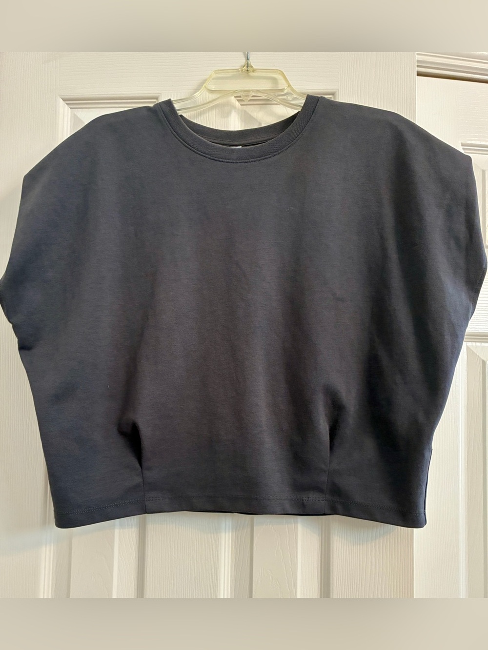GU Gray Crewneck Boxy Top, Sz-Asian XL - Picture 1 of 4
